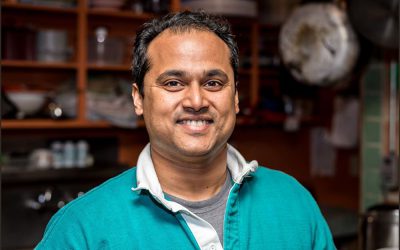 Everyone is in a hurry for Arif Shaikh’s curry….on Friday’s Chris Wolf Show