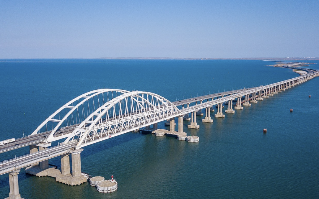 Peter Zeihan: Kerch Bridge Explosion and Russian Refueling Logistics